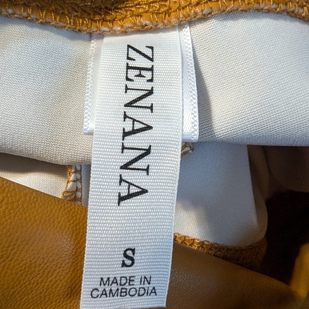 Like New Zenana Pleather Bike Shorts size small - Picture 5 of 6